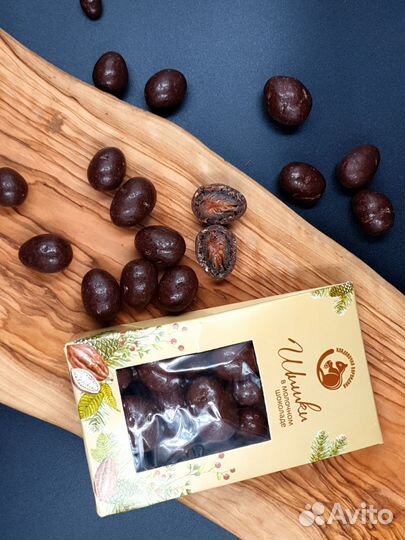 Цукаты из молодых сосновых шишек в молочном шокола