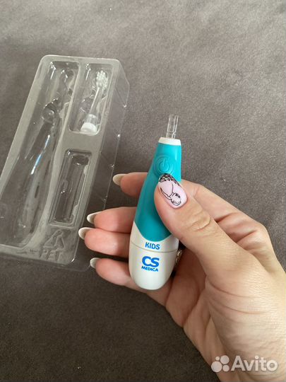 Электрическая зубная щетка детская