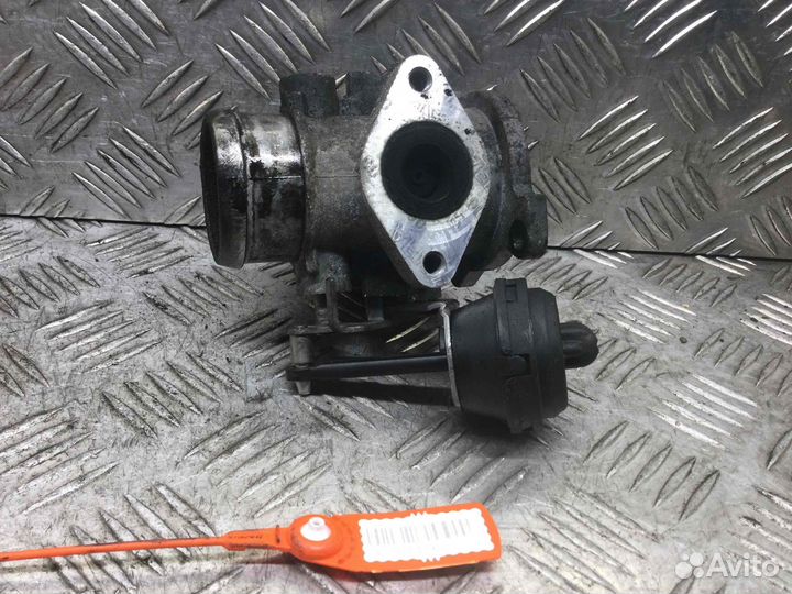 Клапан EGR Volkswagen Polo 038129637; 038131501E;