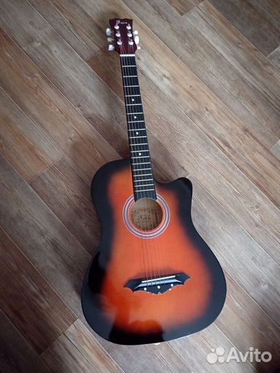 Классическая гитара шестиструнная