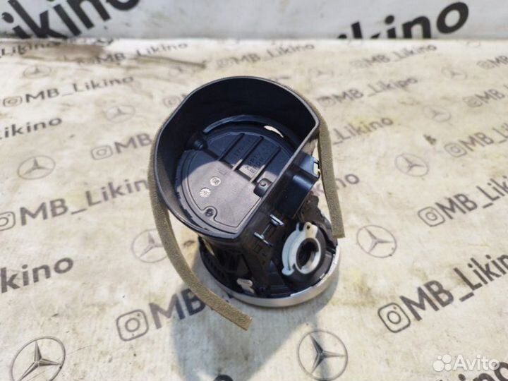 Дефлектор воздушный левый Mercedes Gl X164