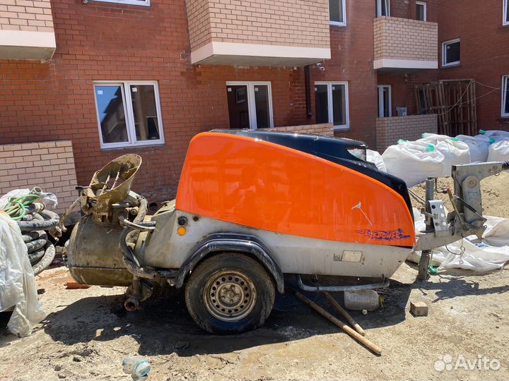 Пневмонагнетатель для стяжки пола с Brinkmann 450