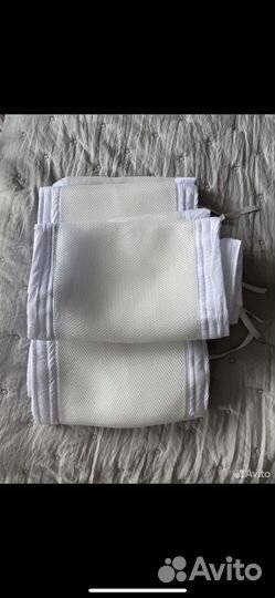 Безопастный бортик в детскую кроватку