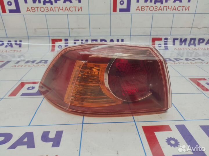 Фонарь задний наружный левый Mitsubishi Lancer X