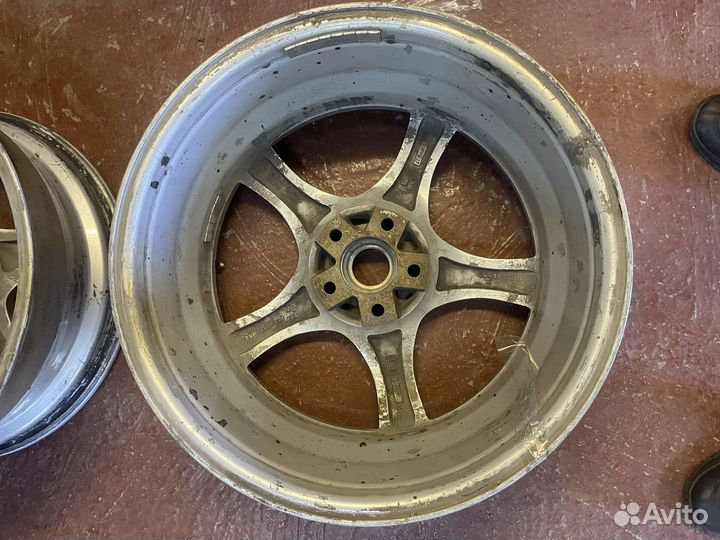 Литые диски r18 momo