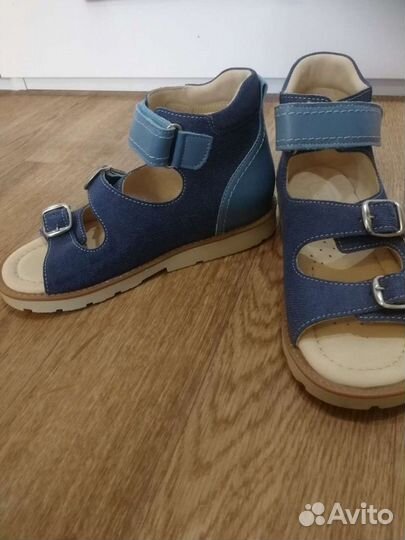 Сандалии на мальчика