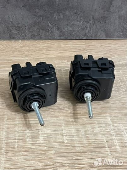 Моторчик корректора фары