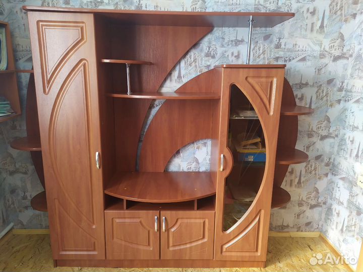 Шкаф сервант бу