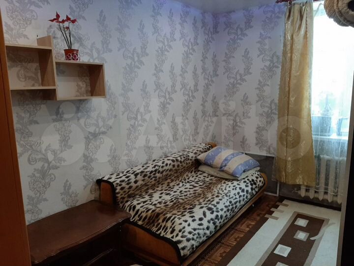 Комната 12 м² в 3-к., 1/4 эт.