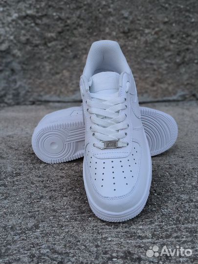 Кроссовки nike air force 1 07 low white