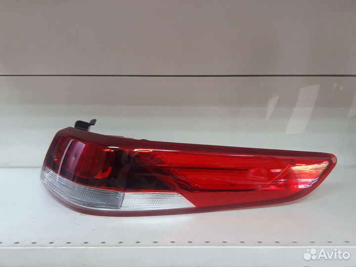 Фонарь задний левый наружный Kia Optima 4