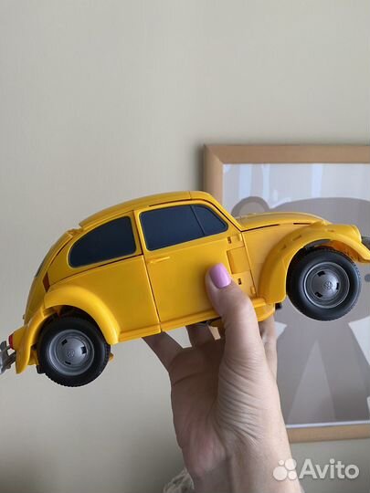 Трансформер бамблби hasbro