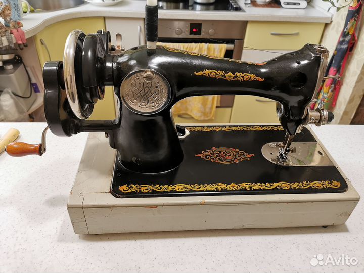 Швейная машина подольск ручная