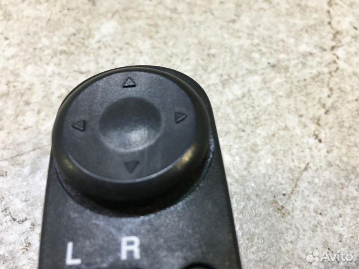 Блок управления зеркалами Chevrolet Lacetti J200