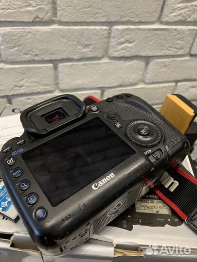 Canon 5D mark 3, Батарейный блок canon 5D mark 3