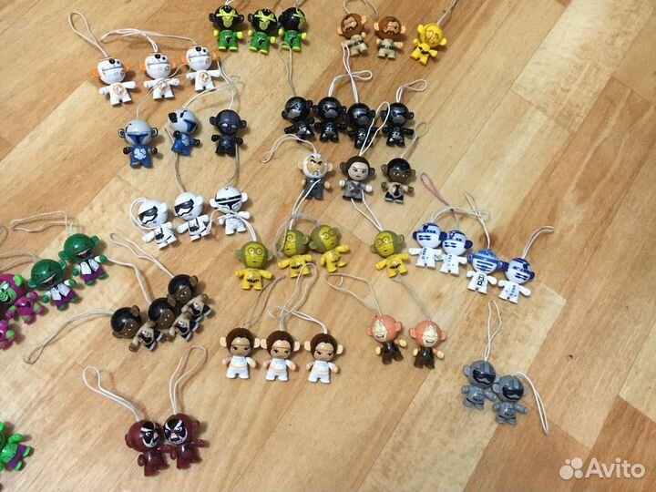 Фигурки киндер сюрприз брелок зведные войны, супер