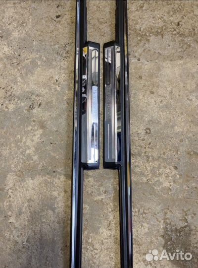 Накладки на пороги Mercedes W220