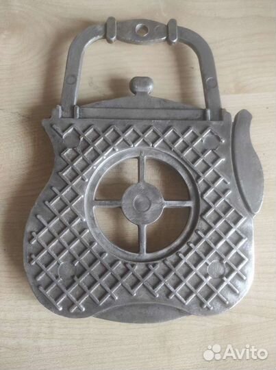 Подставки старинные для утюга, посуды