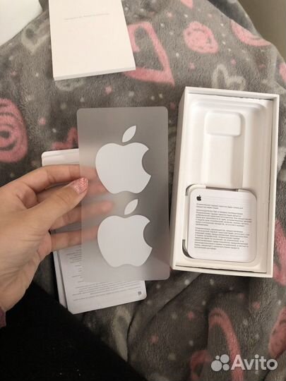 Наклейки apple