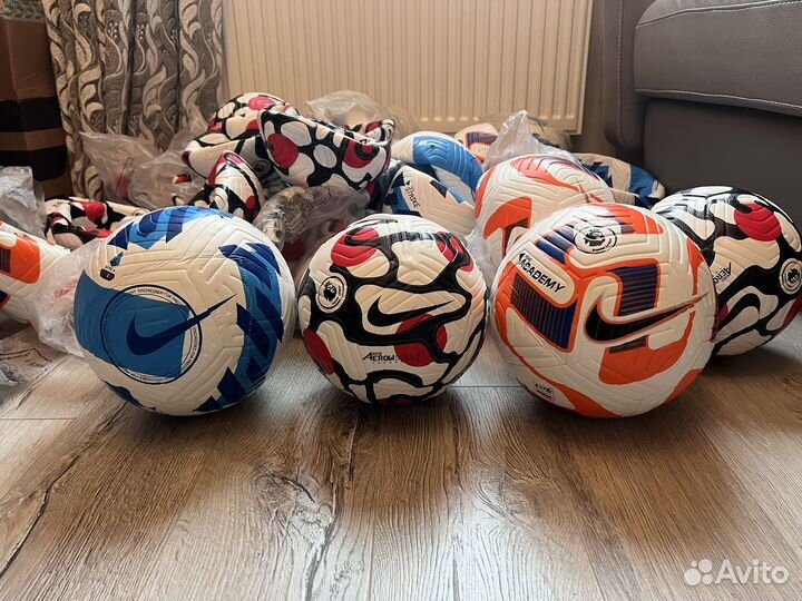 Проффесиональные футбольные мячи