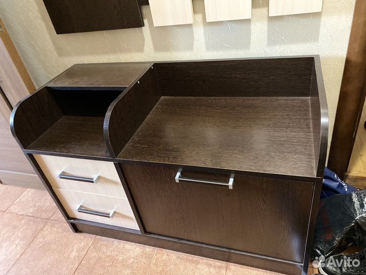 Вешалка в прихожую с обувницей