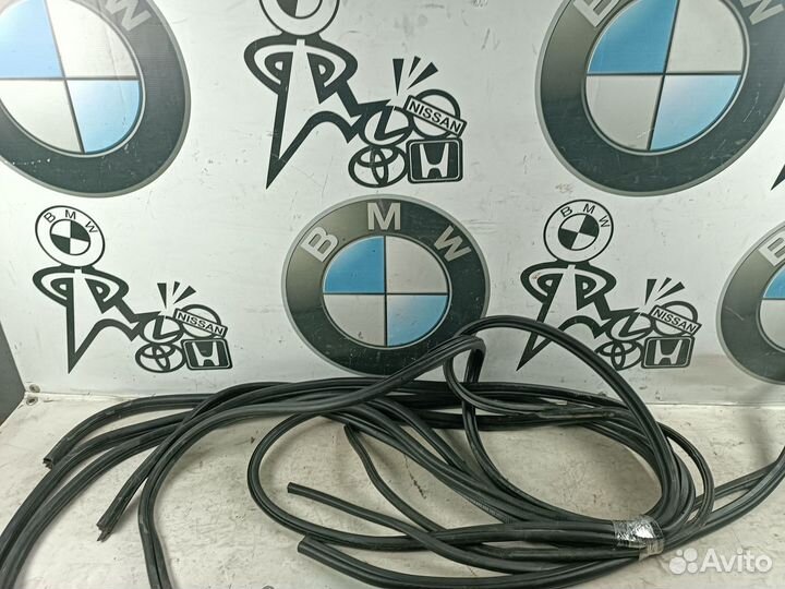 Уплотнитель проема двери BMW 1 e87