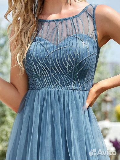 Новое пыльно-голубое платье с узором из пайеток