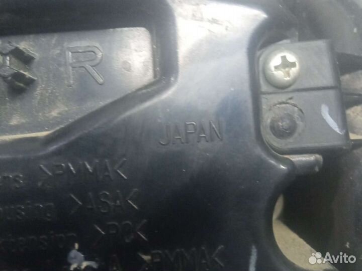 Фонарь задний правый Land Cruiser 200