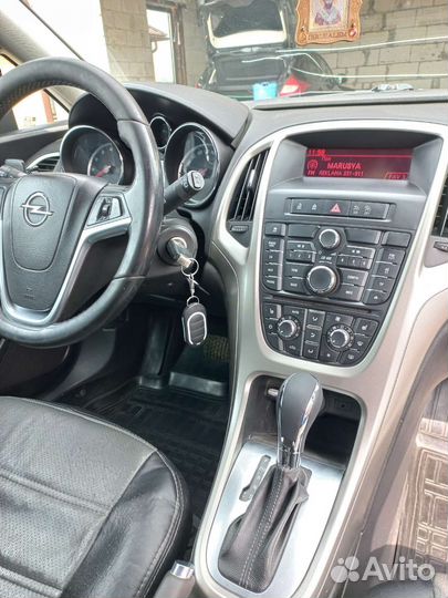Opel Astra, 2012