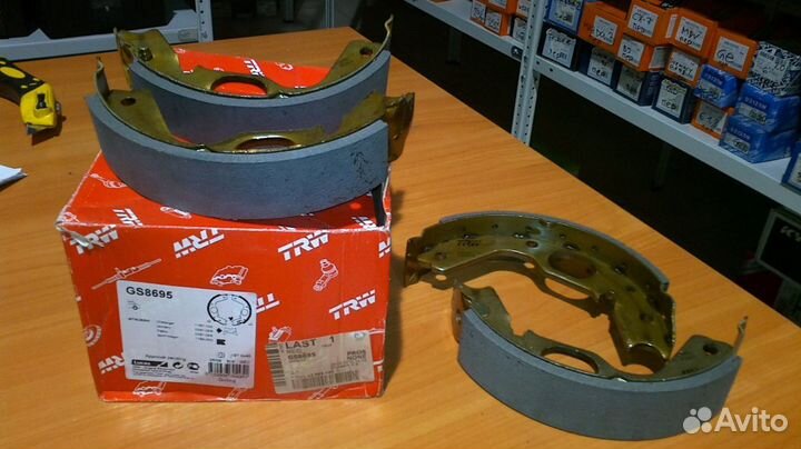 Колодки ручника Mitsubishi Pajero II/ Pajero Sport