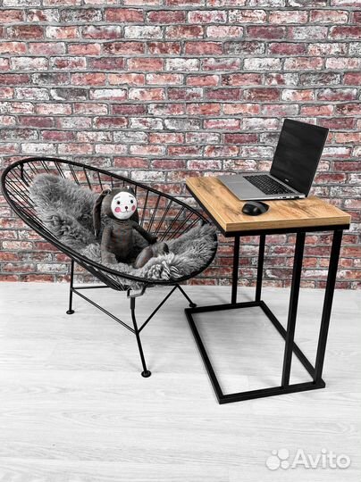 Прикроватный столик в стиле лофт