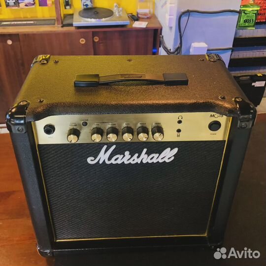 Комбоусилитель для электрогитары Marshall MG15 Vie