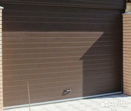 Секционные ворота