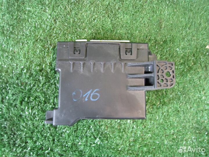 Блок управления климат-контролем Toyota Auris E18