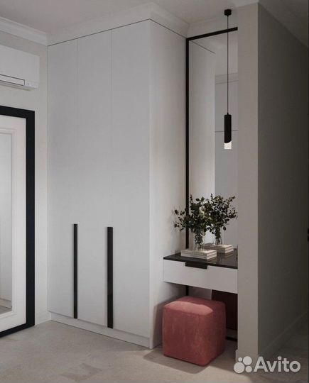 Шкаф трехстворчатый