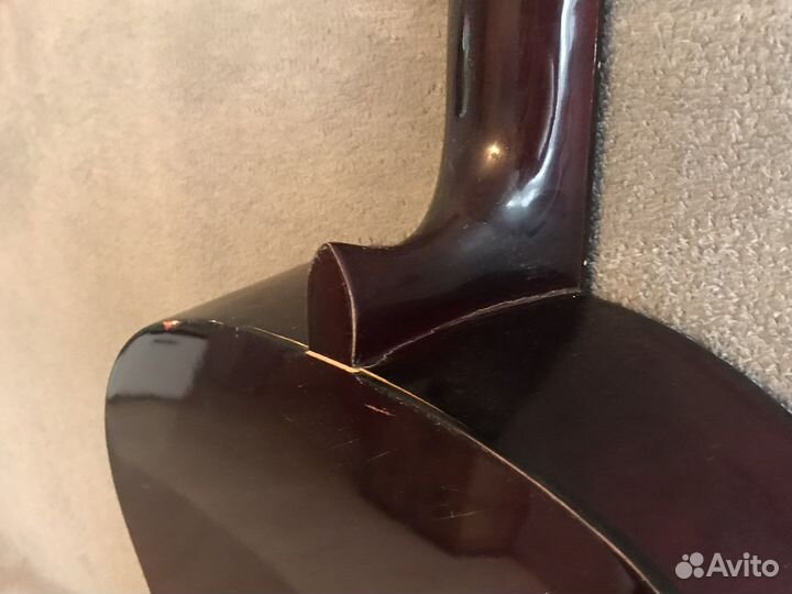 Акустическая гитара