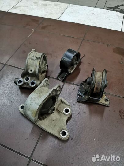 Подушки двигателя Mitsubishi Galant EA3A