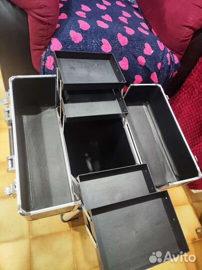 Чемодан для косметики