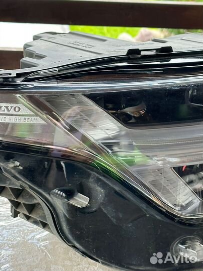 Фара правая Volvo Xc90 2 2014-2019
