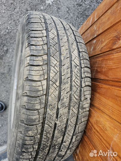 Michelin Latitude Tour HP 215/65 R16