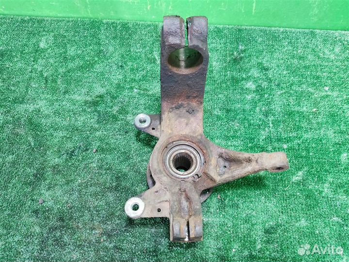 Кулак передний правый Renault Scenic 2 (JM) 2008