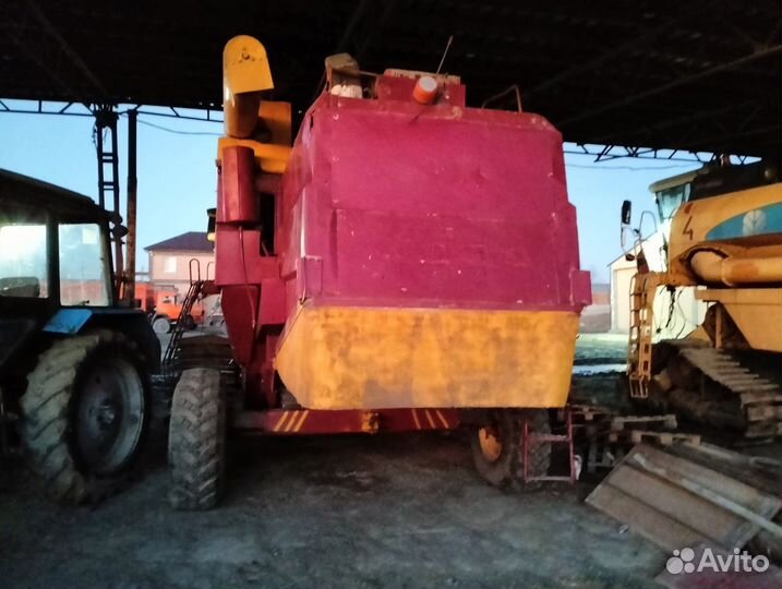 Комбайн New Holland Laverda L 627, 2001