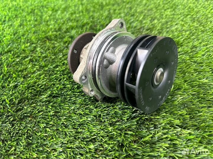 Помпа Bmw X5 E53 M54B30 2006