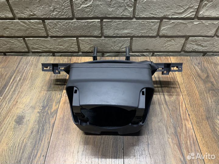 Volkswagen Touareg 1й Кожух рулевой колонки