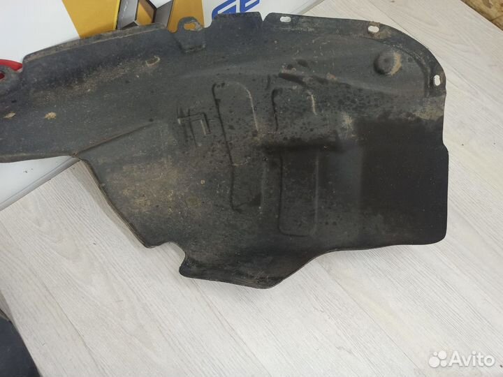 Подкрылок передний Lifan X60 Лев