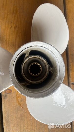 Винт yamaha 11 3/8 x12 g