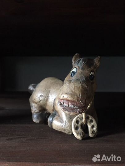 Статуэтка фигурка лошадь подкова