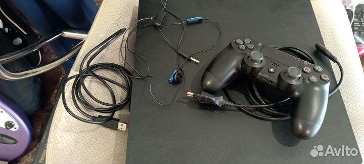 Sony playstation 4 PS4 pro 1tb