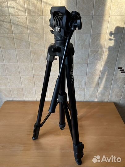 Штатив для видео- фотокамеры Benro KH1000