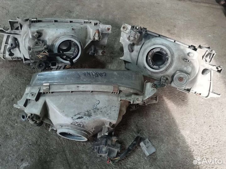 Фара Toyota carina e